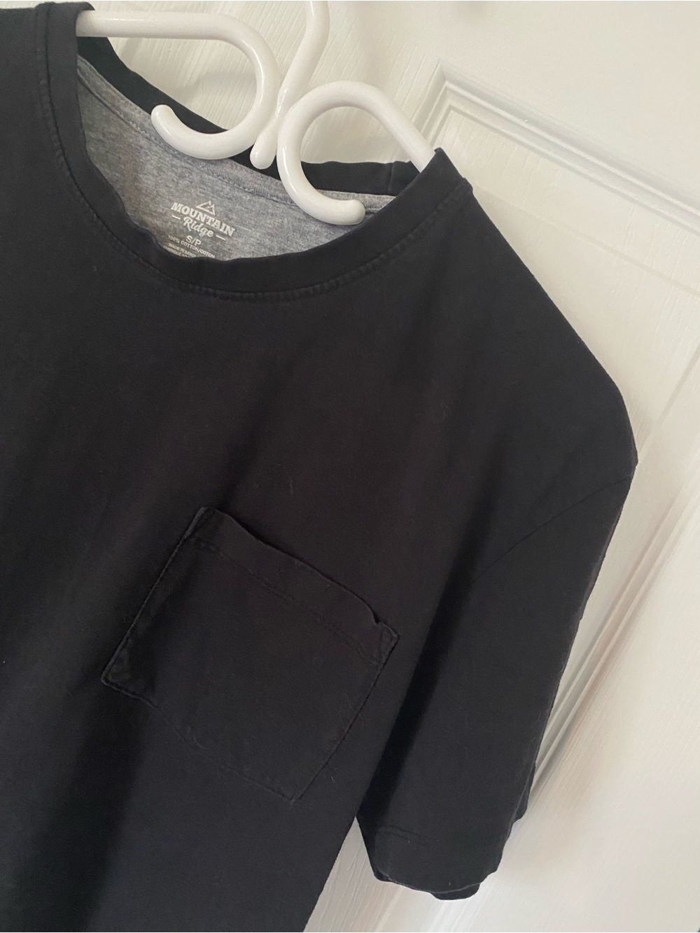 3/25$ Mountain Ridge Black Short Sleeve Pocket Tee